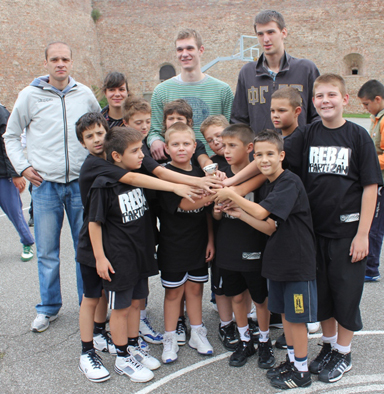 Bojan Salatic, Nemanja Jaramaz i Bane Djekic sa ekipom Partizan Reba